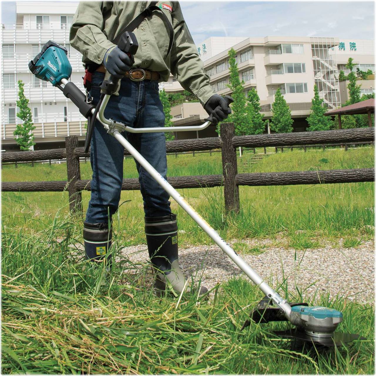 Makita DUR365UZ 2x18V AkkuRasentrimmer inkl. Schultergurt